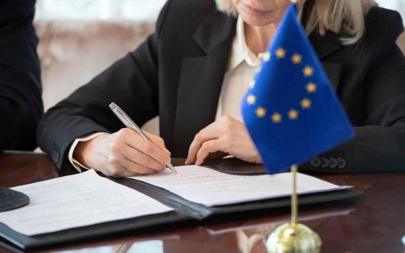Reparatur am Leasingfahrzeug: Musst du sie dem Leasinggeber melden?
